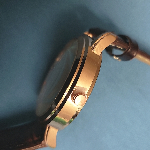 Rose Gold Plated Watch - Picture 4 of 4